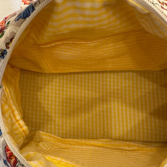 Quilted Cotton Duffle Bag with Coin Purse. Butterfly Garden Motif - Picture 6 of 8